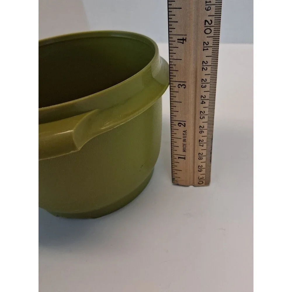 Vintage Tupperware 886-33 Avocado Green 16 oz Bowl Made in USA MCM 1970s Retro